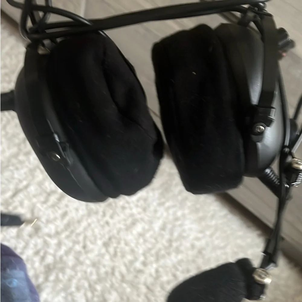 SoftComm Black Over-Ear Headset with Boom Mic - Picture 2 of 5